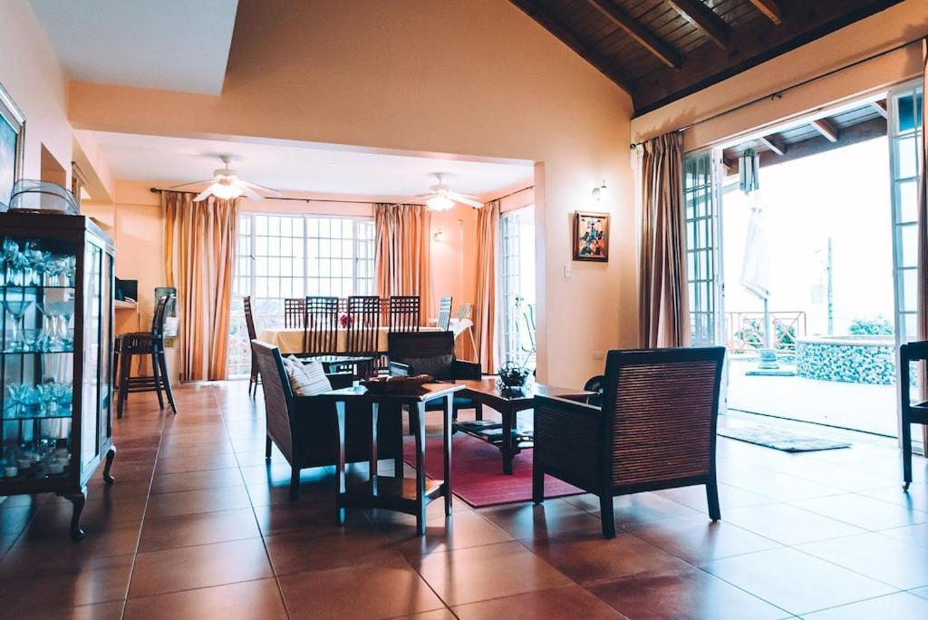 La Jolie - Luxury Ocean View Villa Black Rock 外观 照片